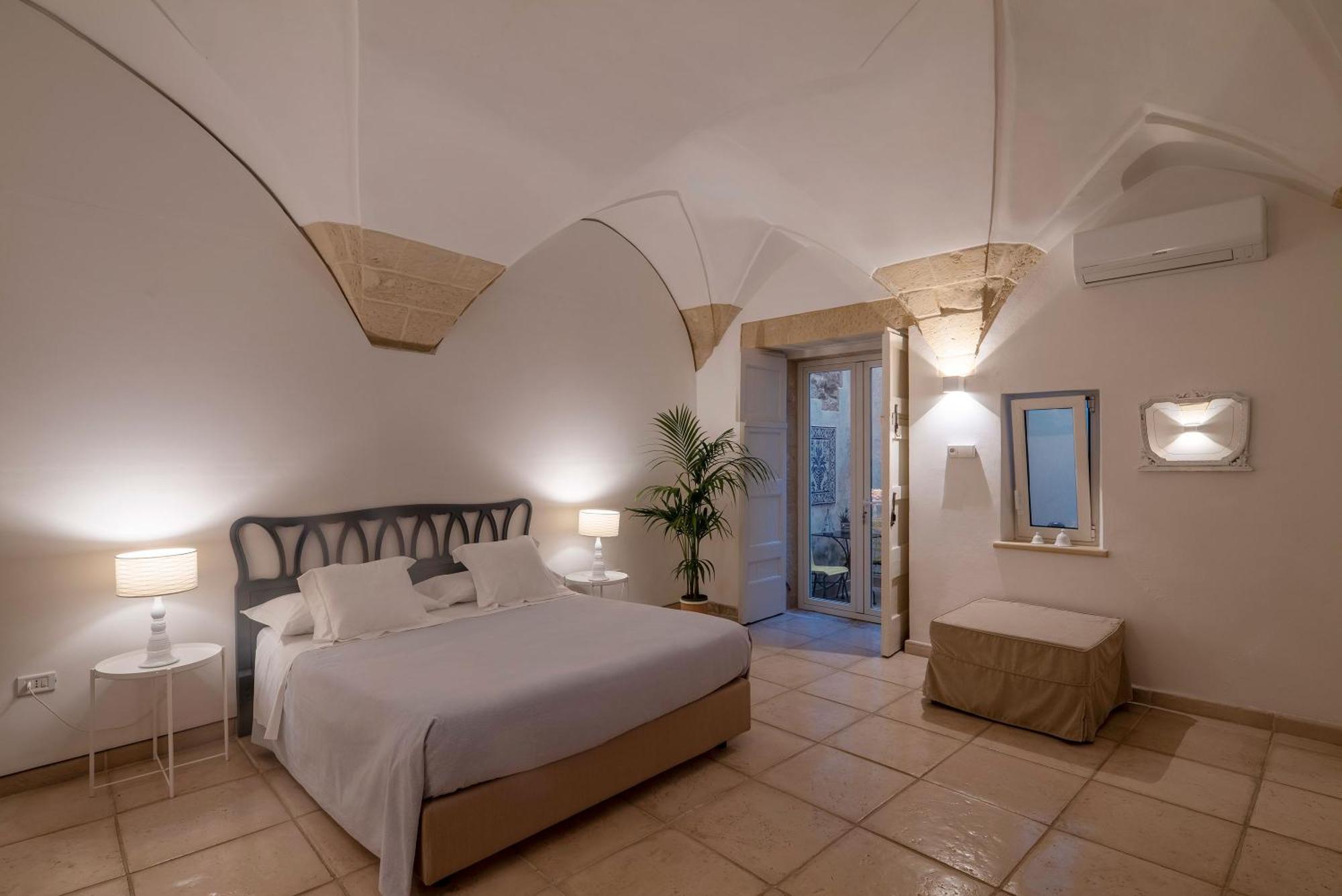 Corte Dei Romiti Apartment - Lecce Selection Εξωτερικό φωτογραφία